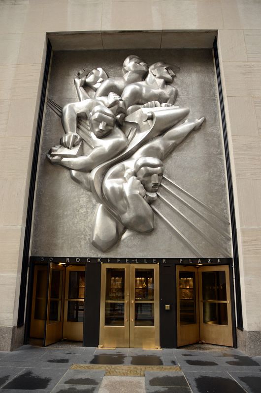 New York City Rockefeller Center 03D News By Isamu Noguchi 1940 Depicts Five Journalists Getting A Scoop Above Door To 50 Rockefeller Plaza